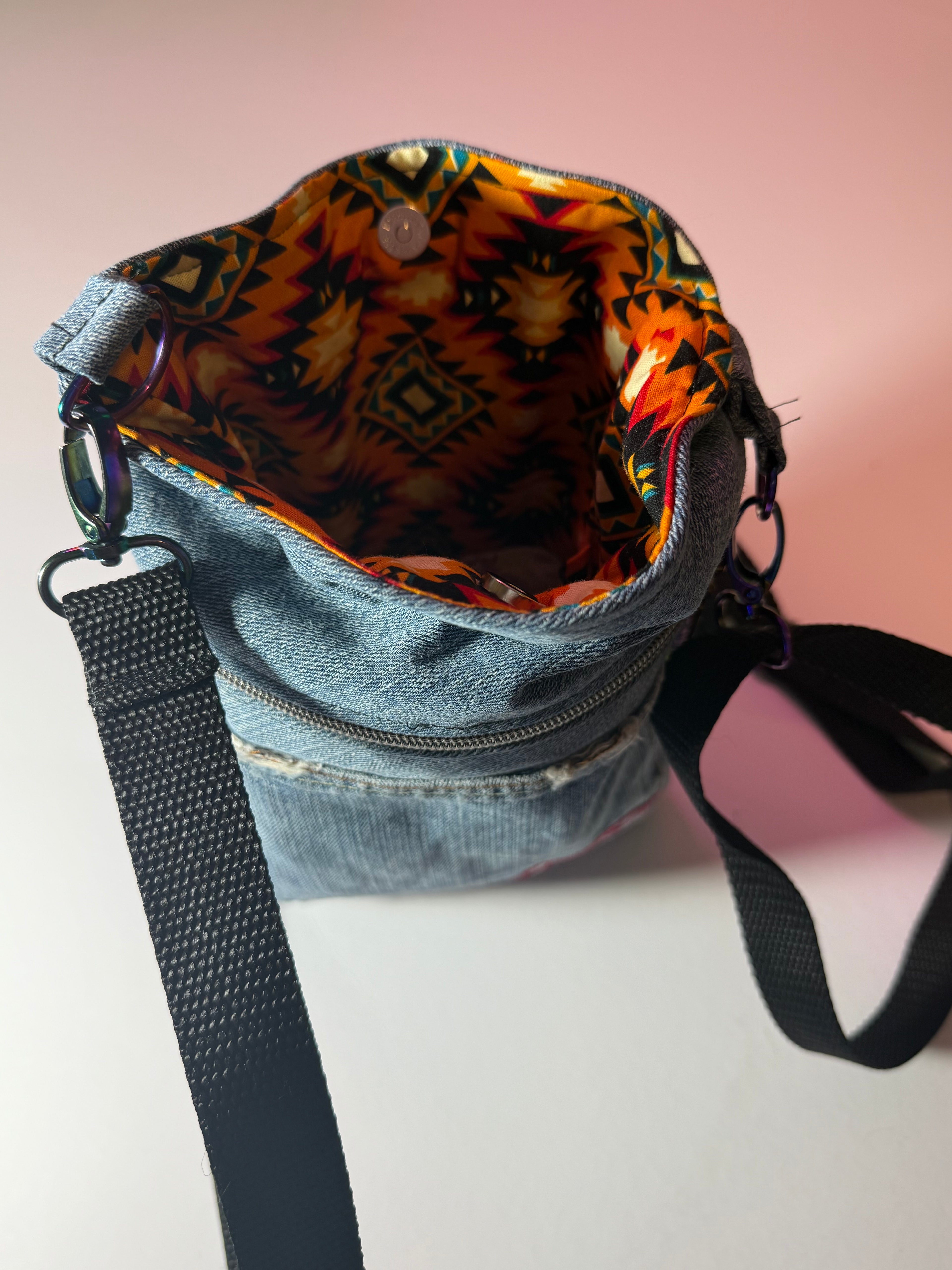 Jurobu Cross Body Bag - Drunknmonkey