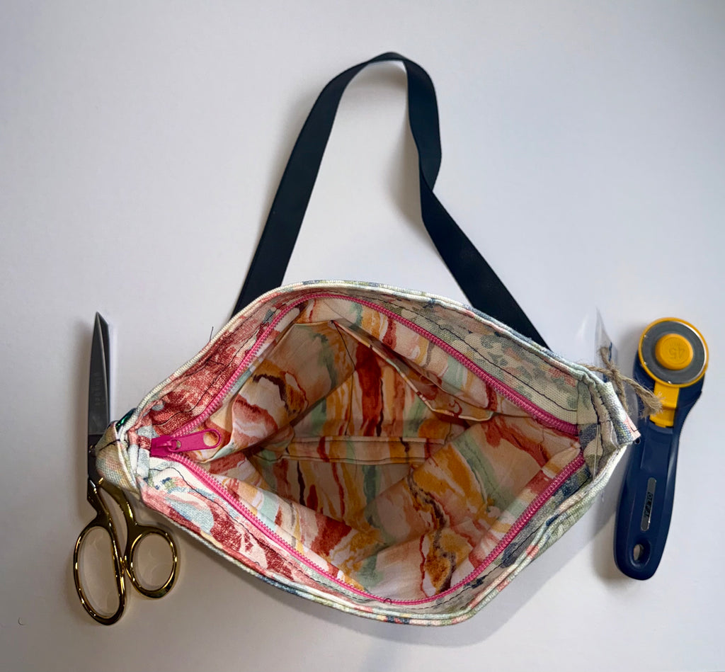 Jurobu Cross Body Bag - Secret Garden